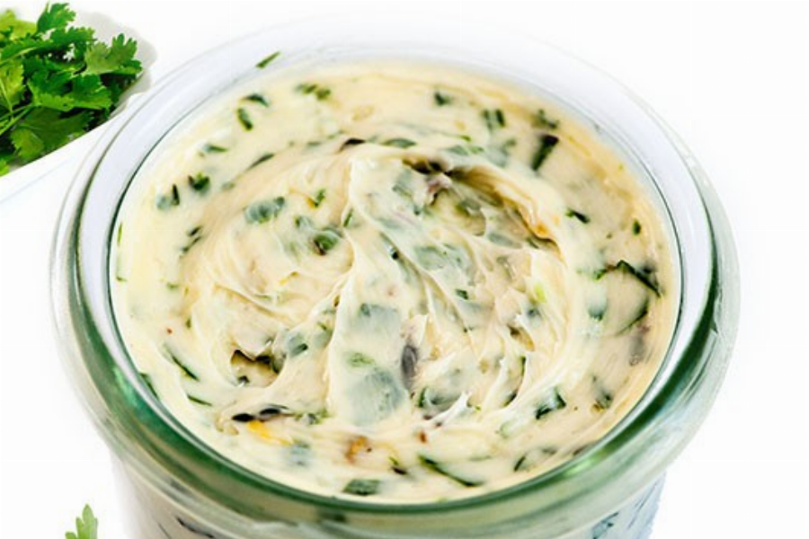 Kräuterbutter
